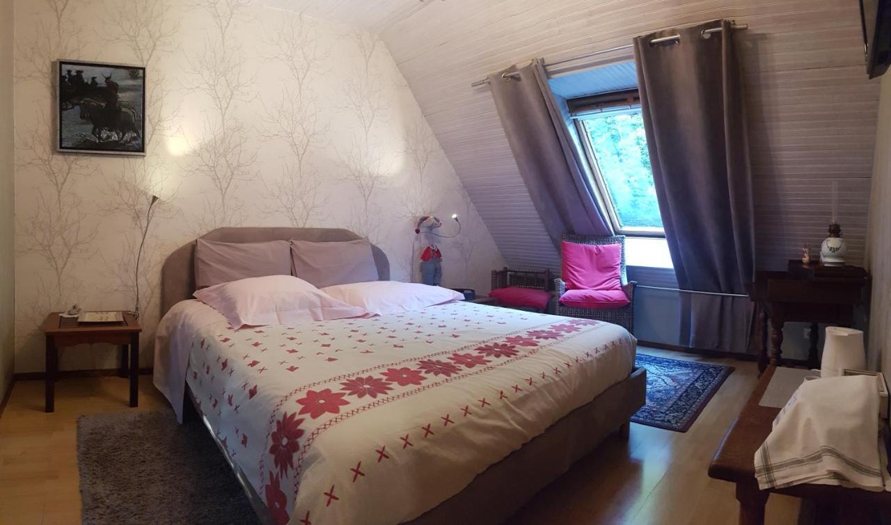 Chambres D'Hotes Thelus Memorial Canadien 外观 照片